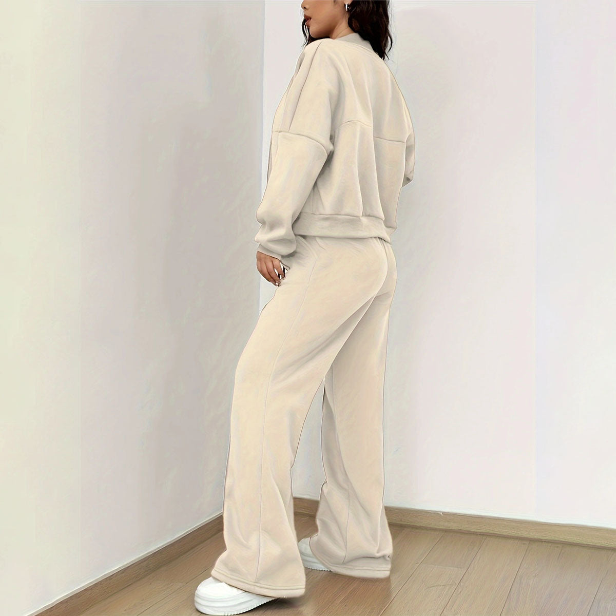 Schickes Ensemble: Weste und weite Hose
